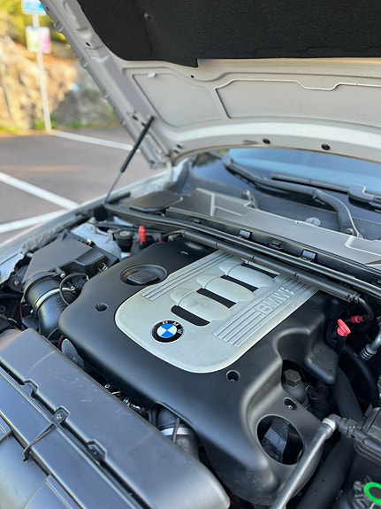 BMW 335d 8 of 9
