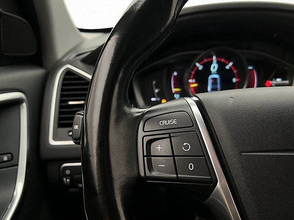 Volvo XC60 14 of 23