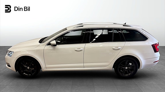 Skoda Octavia 2 of 5