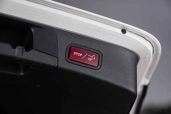 Mercedes-Benz C63 12 of 12