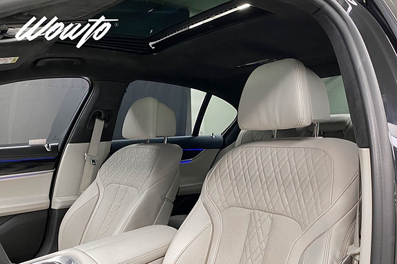 BMW 740d 13 of 26