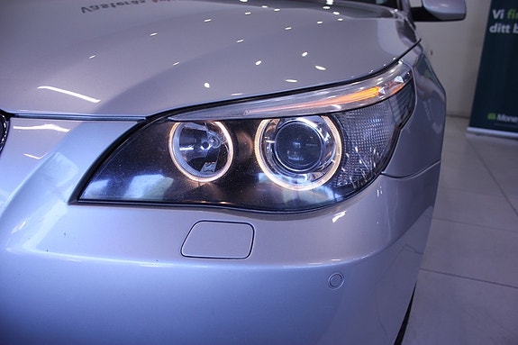 BMW 530i 10 of 29