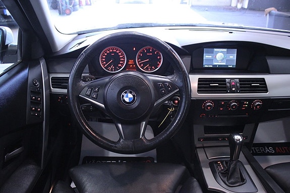 BMW 530i 14 of 29