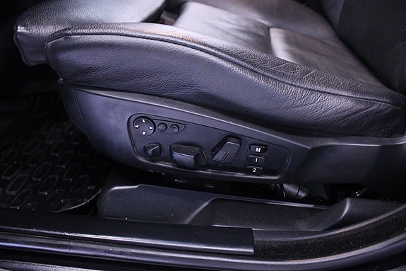 BMW 530i 12 of 29