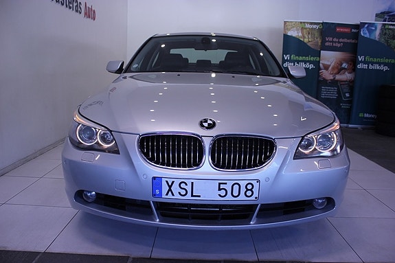 BMW 530i 9 of 29