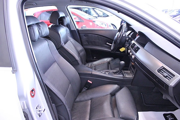 BMW 530i 17 of 29