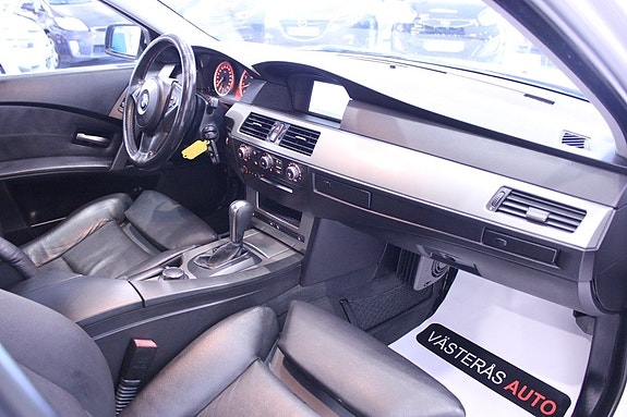 BMW 530i 16 of 29