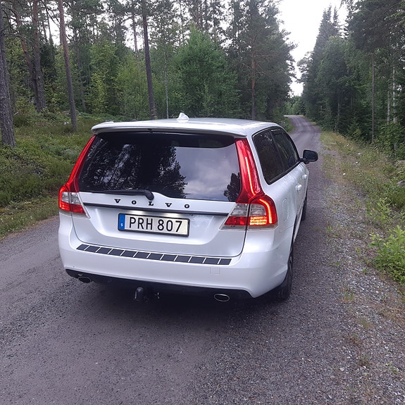 Volvo V70 4 of 5