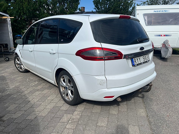 Ford S-MAX 5 of 5