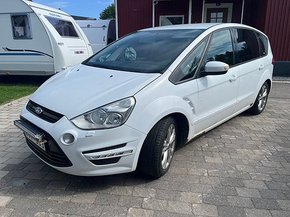 Ford S-MAX 4 of 5