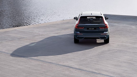 Volvo XC60 13 of 30