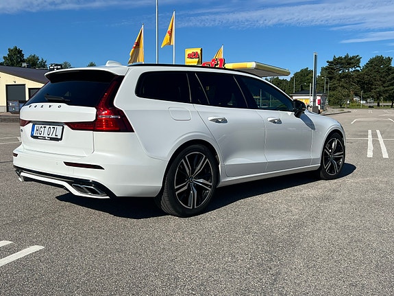Volvo V60 3 of 5