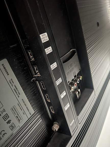 Samsung smart TV 58-tum med TV Bänk image 5
