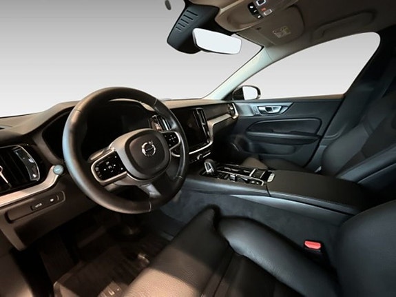 Volvo V60 10 of 20