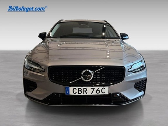 Volvo V60 2 of 5
