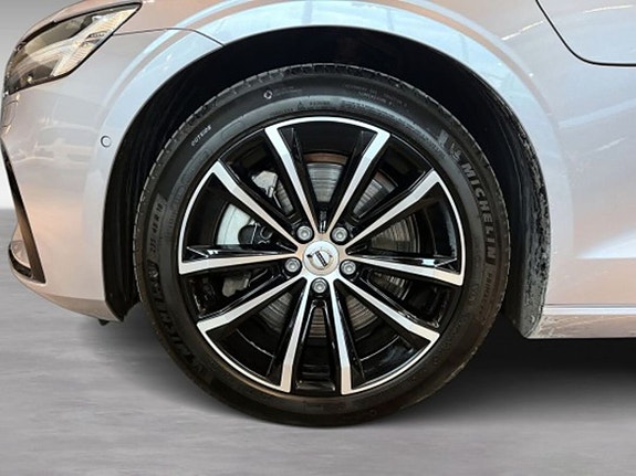 Volvo V60 8 of 20