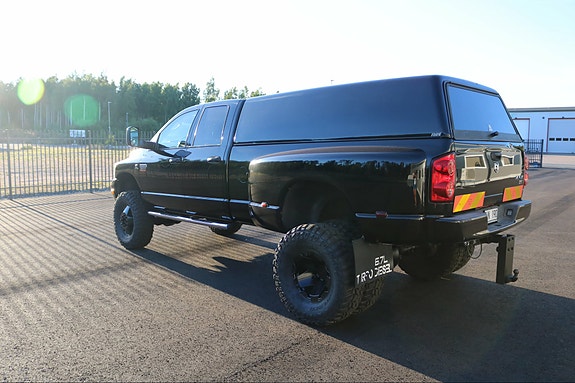 Dodge RAM 3500 5 of 5