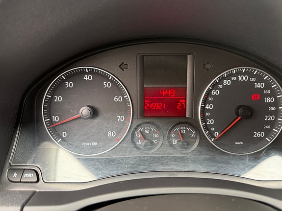 Volkswagen Golf V 7 of 7