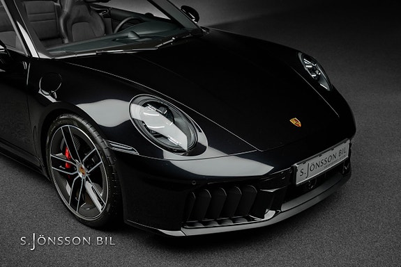 Porsche 911 Carrera GTS 9 of 30
