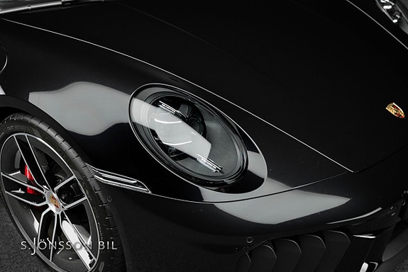 Porsche 911 Carrera GTS 10 of 30