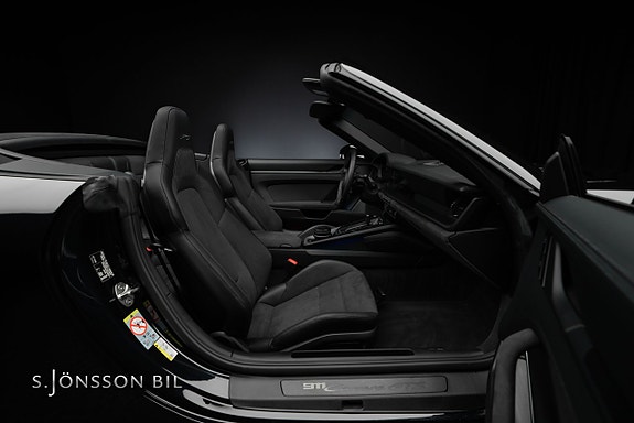 Porsche 911 Carrera GTS 20 of 30
