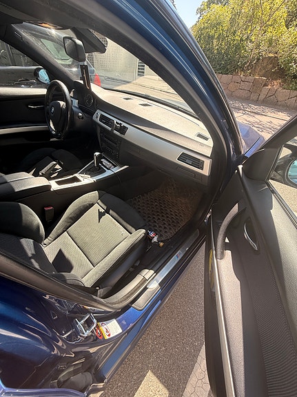 BMW 325i 10 of 11
