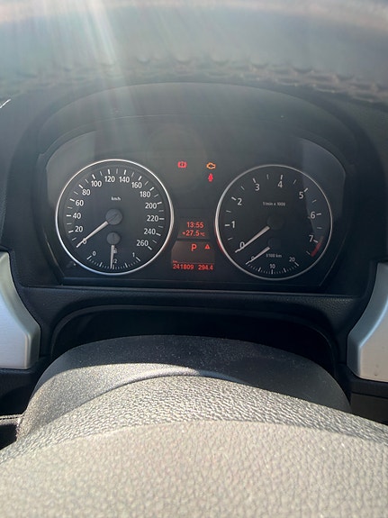 BMW 325i 6 of 11