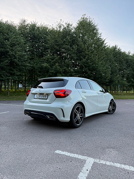 Mercedes-Benz A180 3 of 7
