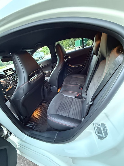 Mercedes-Benz A180 5 of 7
