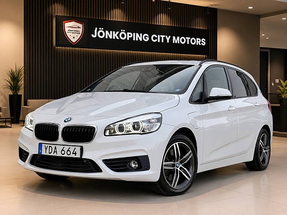 BMW 225xe 25 of 25