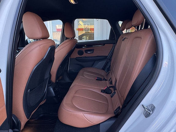 BMW 225xe 21 of 25