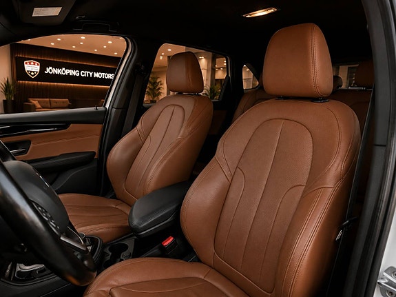 BMW 225xe 10 of 25