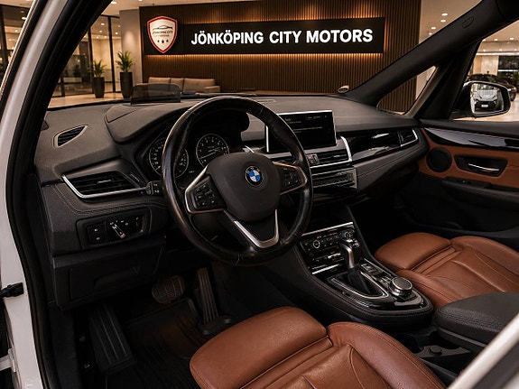 BMW 225xe 7 of 25