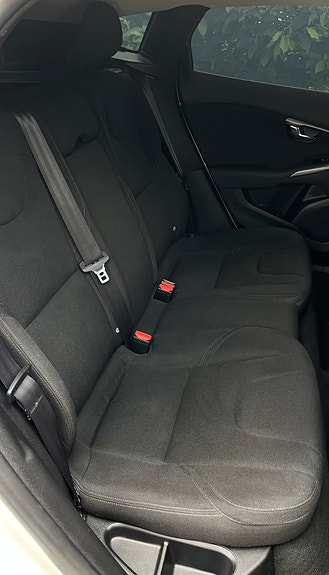 Volvo V40 5 of 5