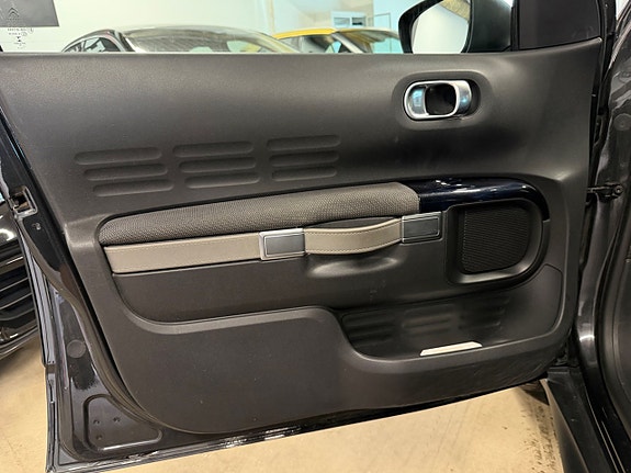 Citroen C4 Cactus 8 of 18