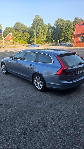 Volvo V90 4 of 5