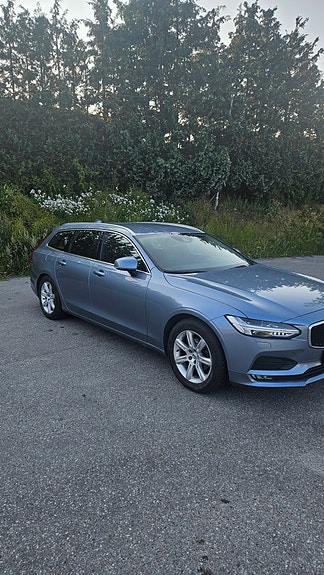Volvo V90 3 of 5