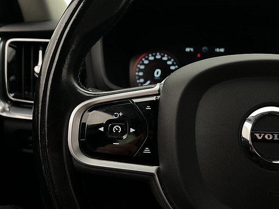 Volvo V60 13 of 30