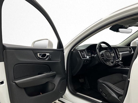 Volvo V60 9 of 30