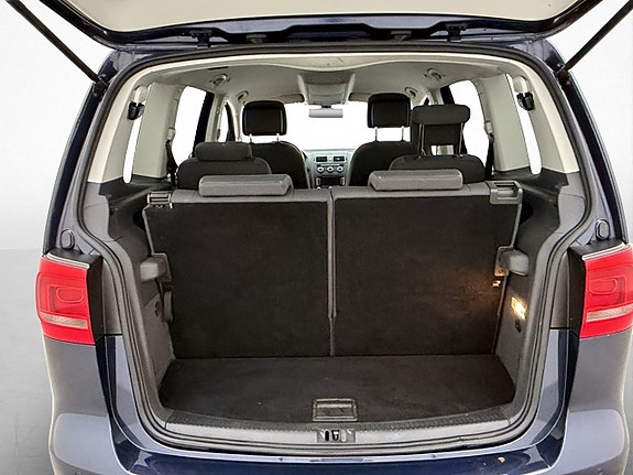 Volkswagen Touran 8 of 29