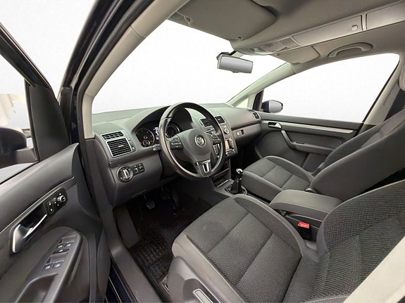 Volkswagen Touran 9 of 29