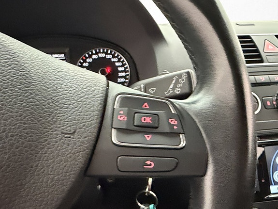 Volkswagen Touran 12 of 29