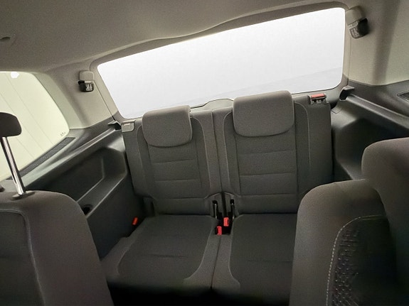 Volkswagen Touran 23 of 29