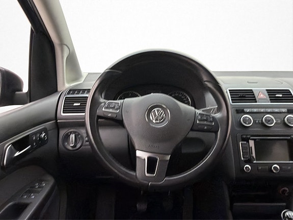 Volkswagen Touran 10 of 29