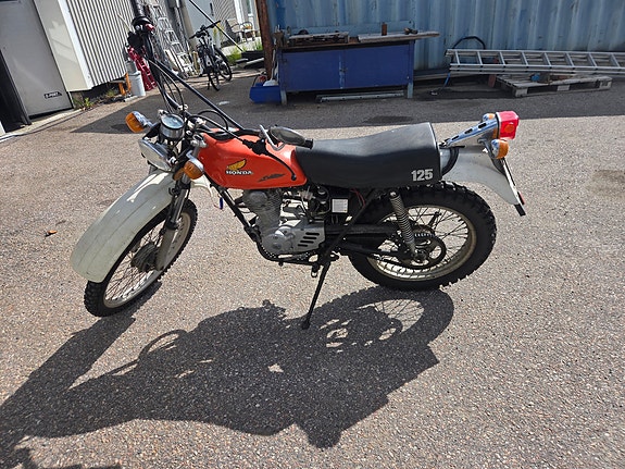 Honda TL 125 2 of 5