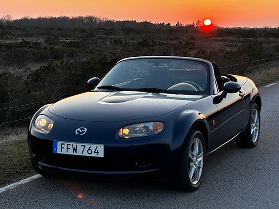 Mazda MX-5 8 of 9