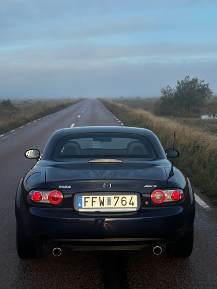 Mazda MX-5 3 of 9
