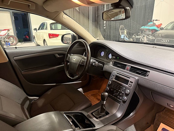 Volvo V70 6 of 6