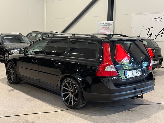 Volvo V70 4 of 6