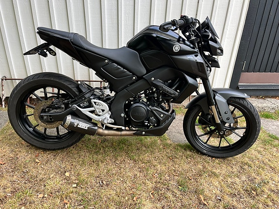 Yamaha MT-125 2 of 5